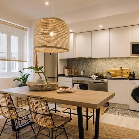 Hinako - 2 Bedrooms And Terrace In Arroios Апартаменты